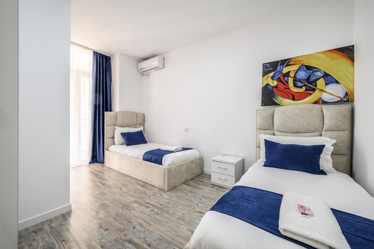 Miku Apartment-Modernly Designed Downtown Tirana Exterior foto