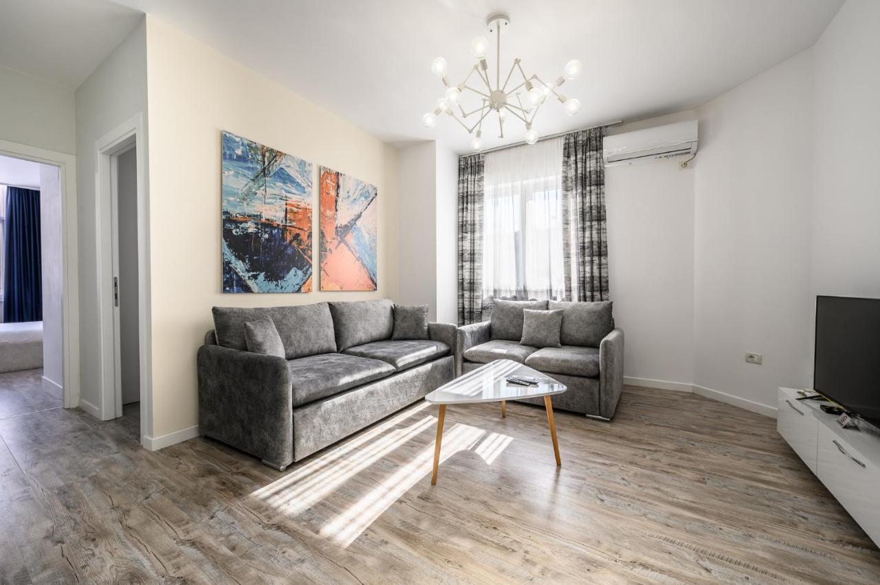 Miku Apartment-Modernly Designed Downtown Tirana Exterior foto